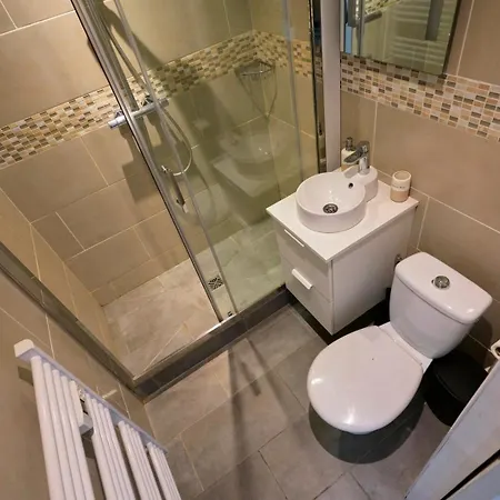 דירה Gares Avec Parking Securise ליל