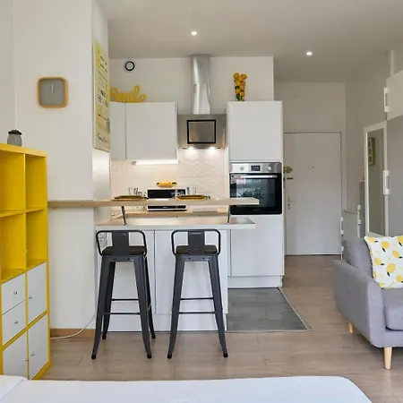 Gares Avec Parking Securise *